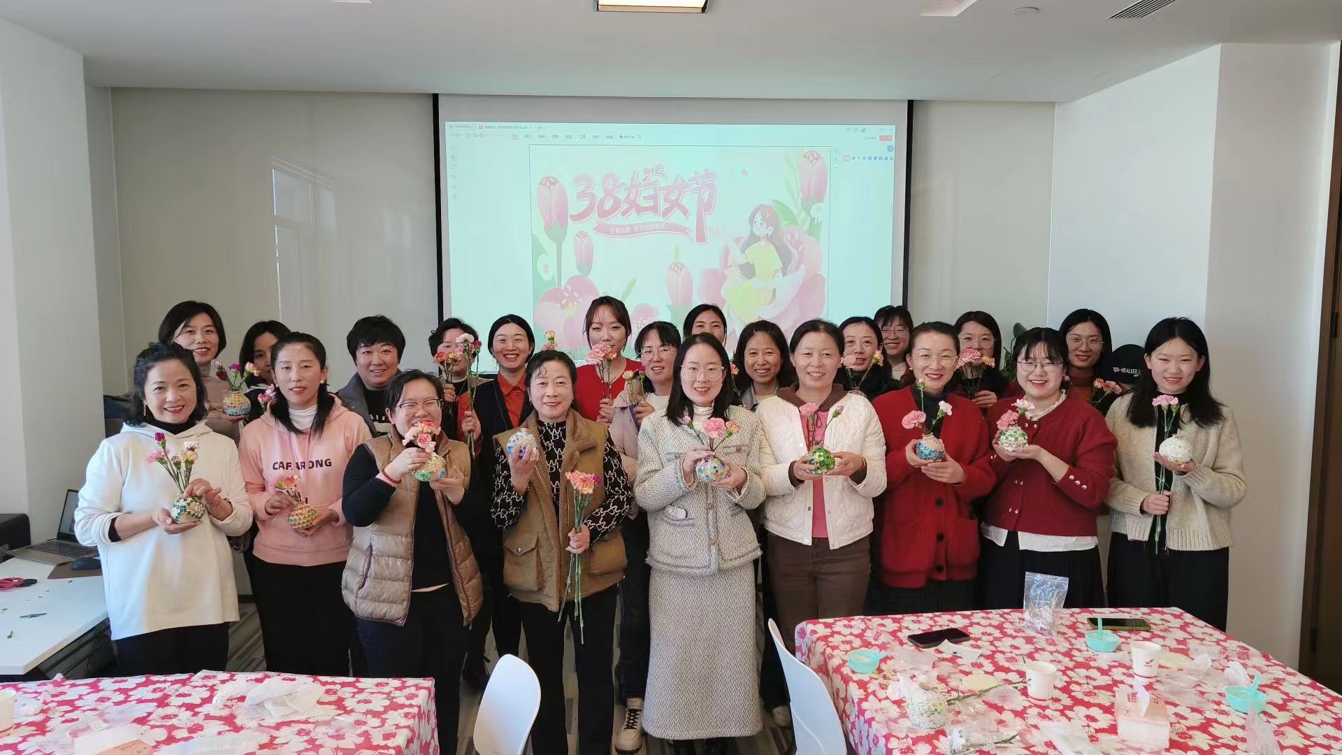 三月芳华 热辣滚烫 | 华亿线上平台(集团)官方网站集团组织开展“女神节”系列活动