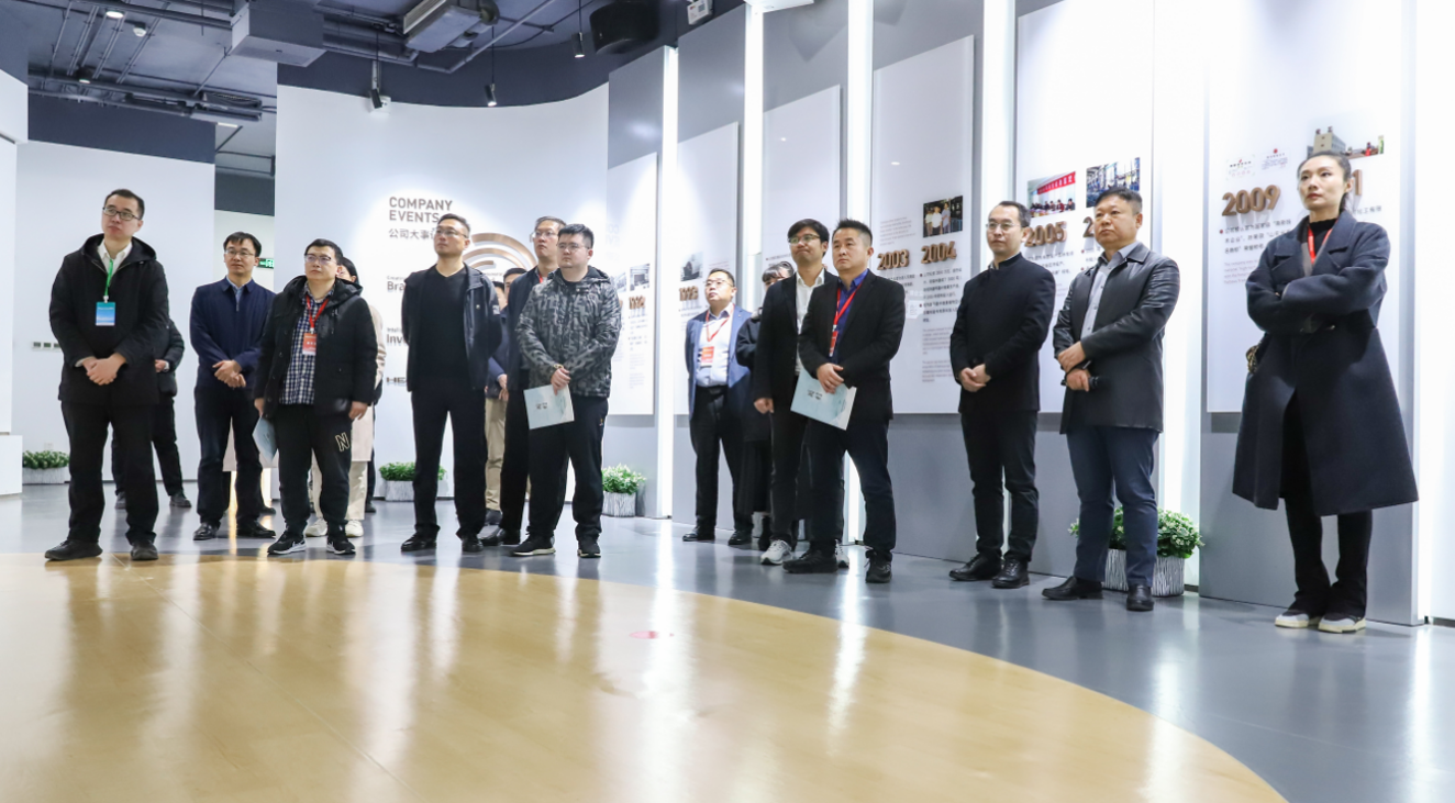 “青年科学家百城行”活动走进华亿线上平台(集团)官方网站集团